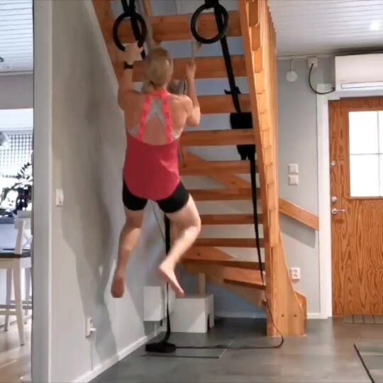 Dedicated OCR training from home by @johannadermer
 
@johannadermer Purrfect setup, Johanna!! Thanks for sharing all the great obstacle course training 💪🏼🐅💯